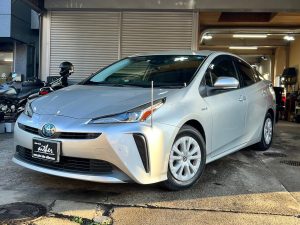 トヨタ プリウス